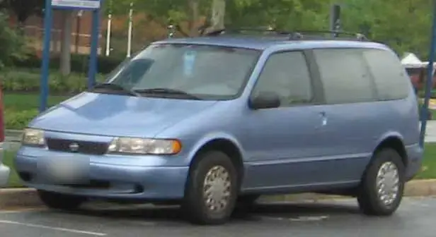 Nissan Quest V40 Facelift (1995-1998)