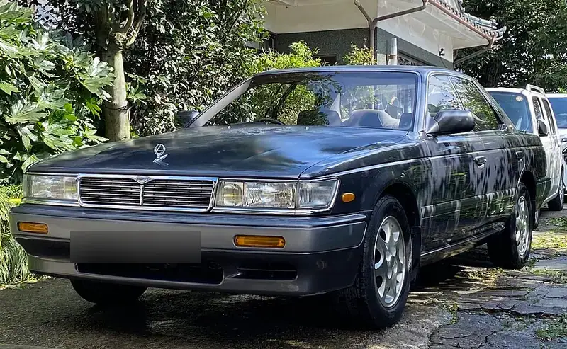 Nissan Laurel C33