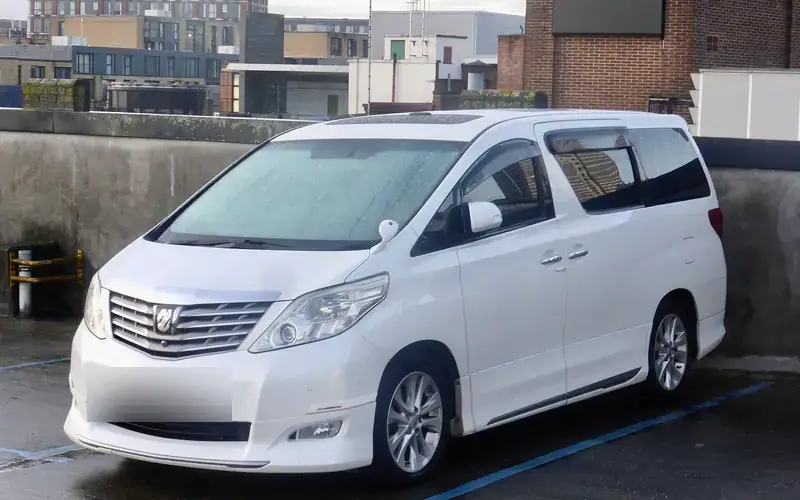 Toyota Alphard H20 (2008-2015)