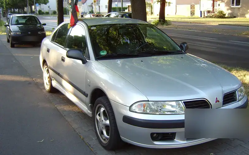 Mitsubishi Carisma DA2A (1999-2002)