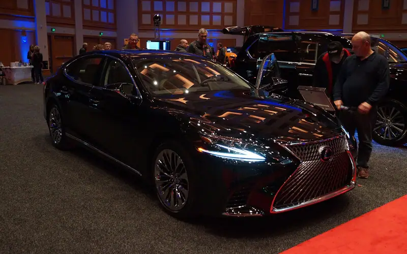 Lexus LS XF50