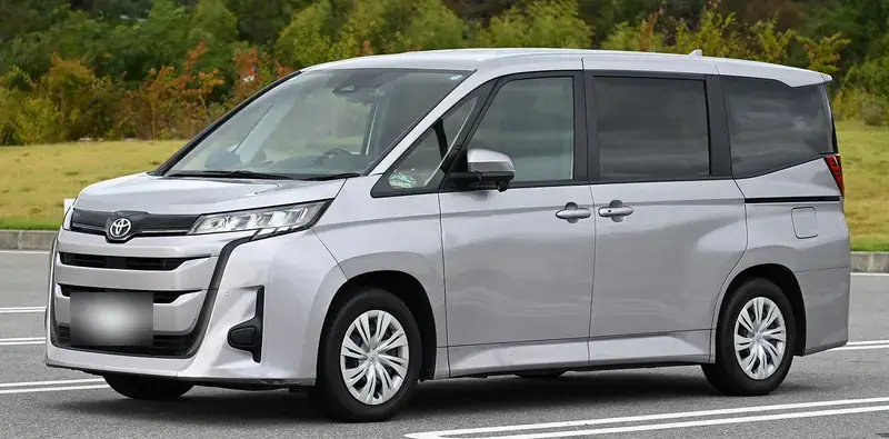 Toyota Noah R90 (2022-XXXX)