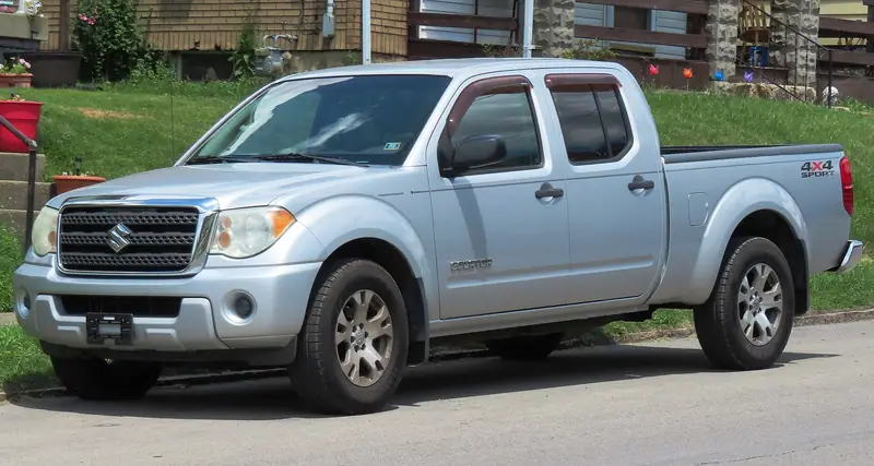 Suzuki Equator Crew Cab