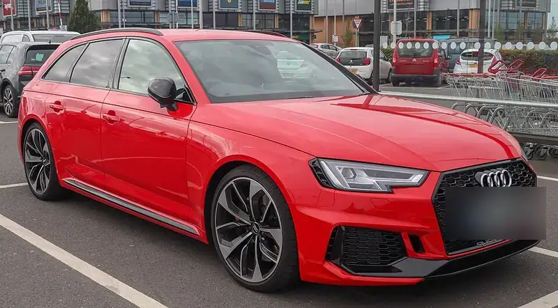 Audi RS4 B9 8W