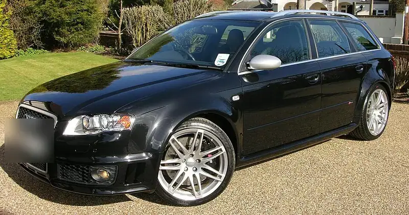 Audi RS4 B7 8E
