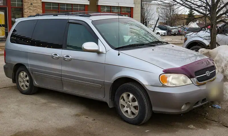 Kia Sedona UP/GQ (1998-2005)