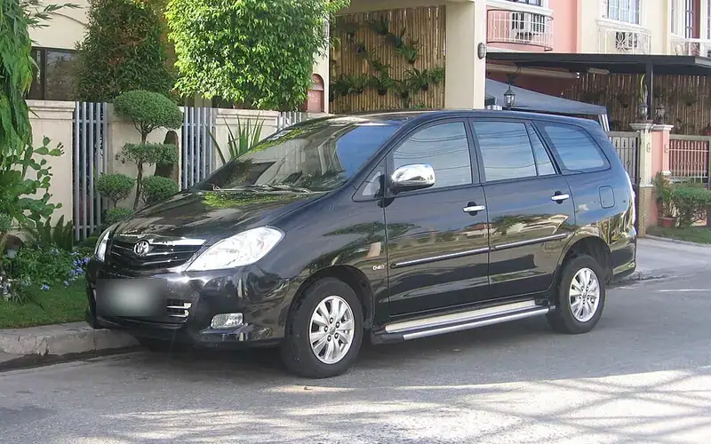 Toyota Innova AN40