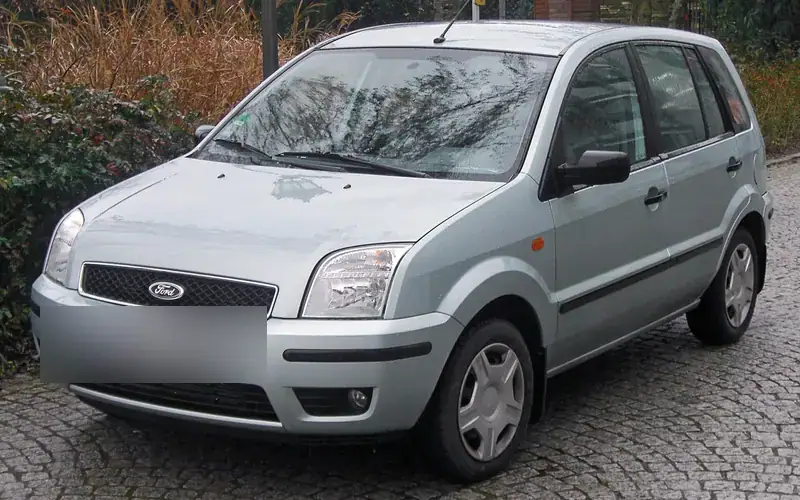 Ford Fusion 1 (2002-2005)