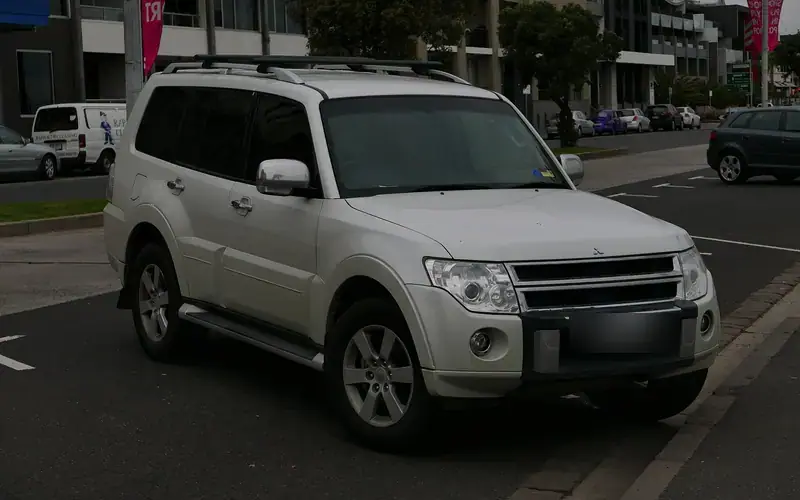 Mitsubishi Pajero V80 (2007-2012)