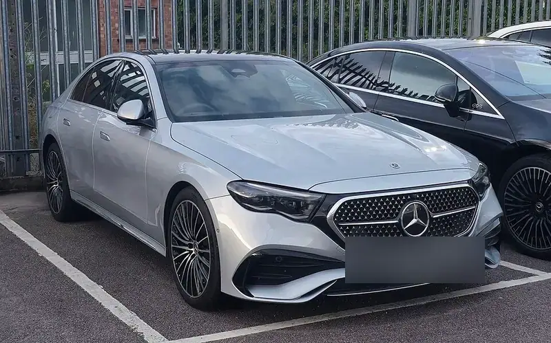 Mercedes-Benz Classe E W214 Berline