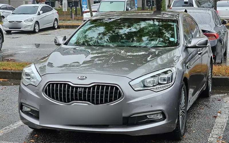 Kia K900 KH (2012-2018)