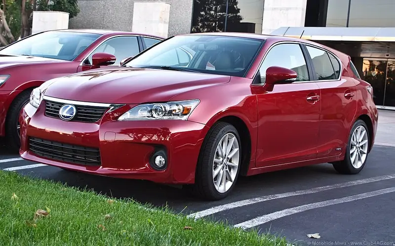 Lexus CT ZWA10