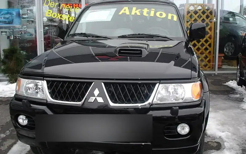 Mitsubishi Pajero Sport K90