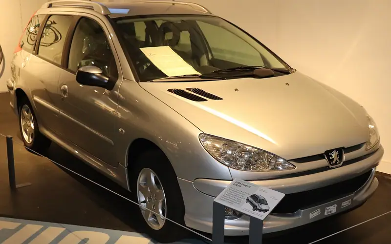 Peugeot 206 SW I Restylage
