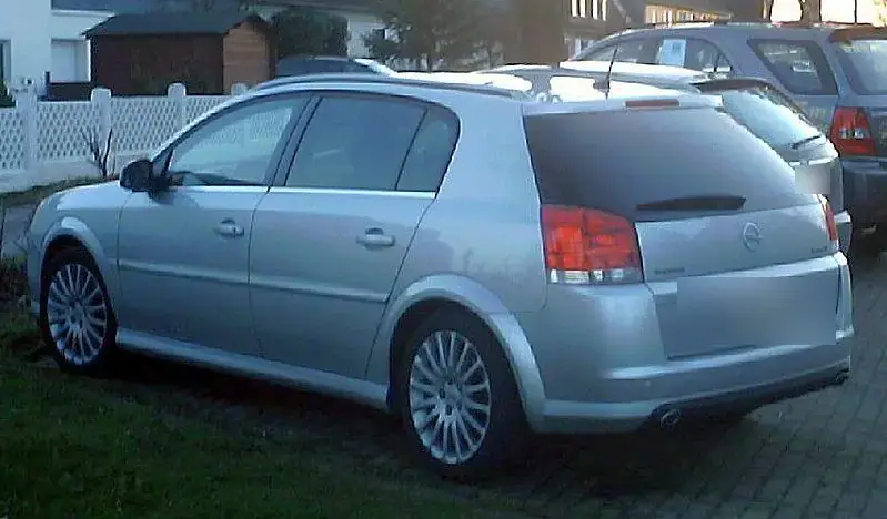 Opel Signum A (2003-2008)