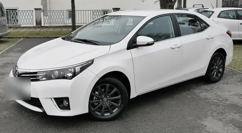 Toyota Corolla E170 (2013-2018)