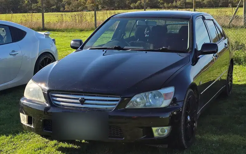 Lexus IS XE10 (1998-2001)
