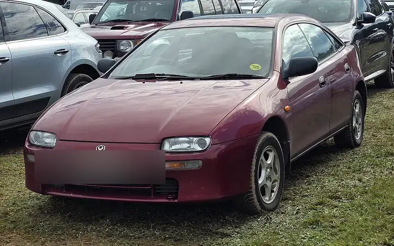 Mazda 323 BA