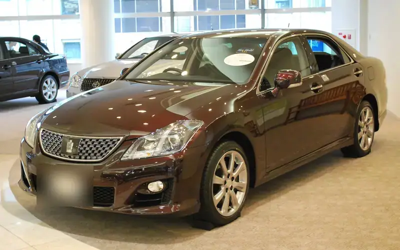 Toyota Crown S200 (2008-2012)