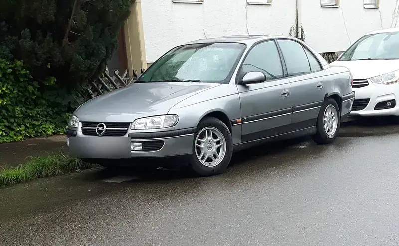 Opel Omega B (1994-2003)