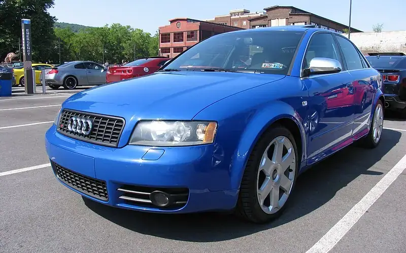 Audi S4 B6 8E