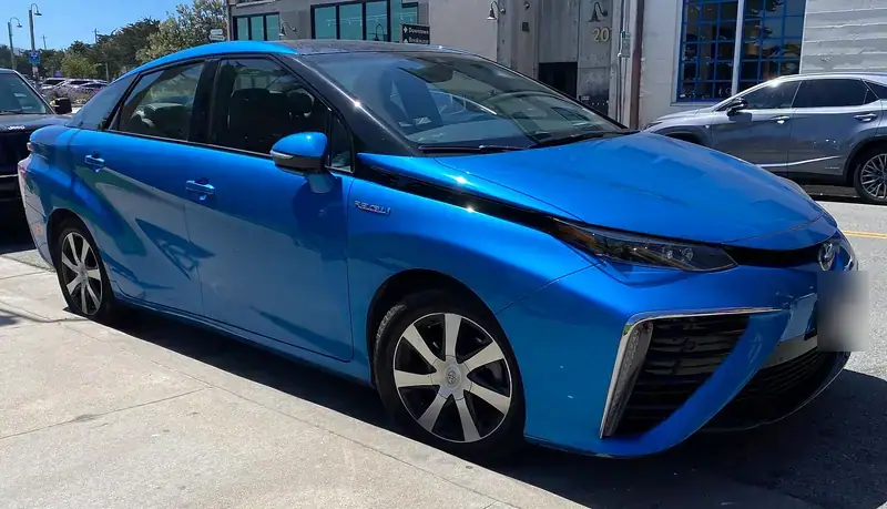 Toyota Mirai JPD10 (2014-2020)