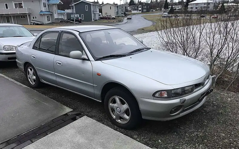 Mitsubishi Galant E50