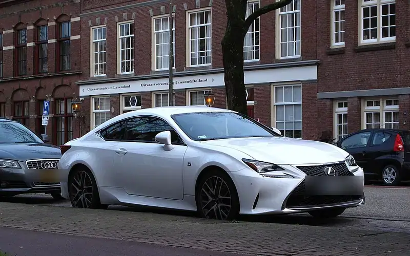 Lexus RC ASC10 Restylage
