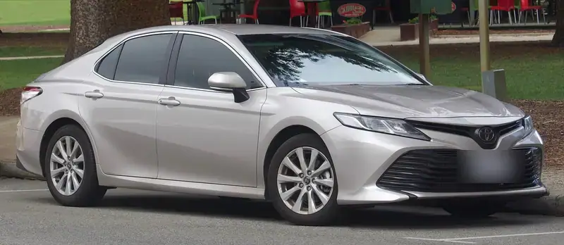 Toyota Camry XV70 (2017-2020)