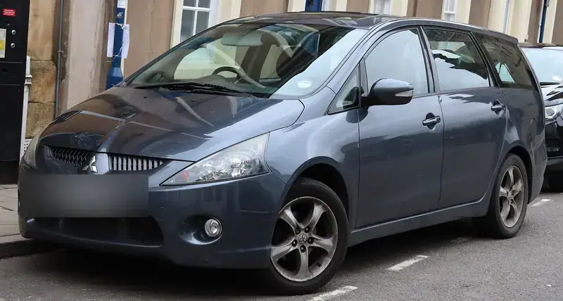 Mitsubishi Grandis NA (2003-2011)