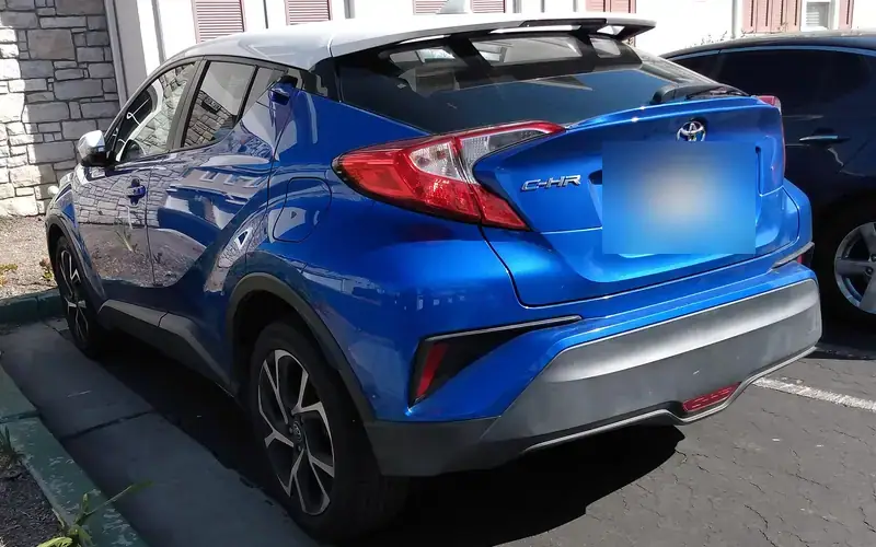 Toyota C-HR NGX10 (2017-2019)