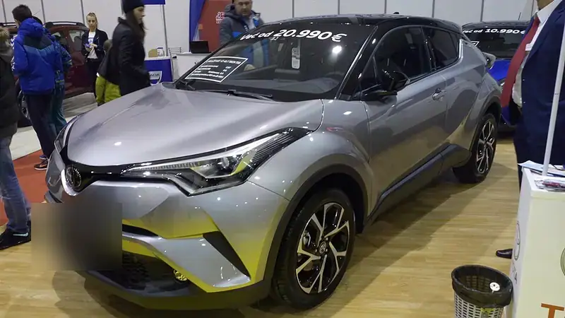 Toyota C-HR NGX10