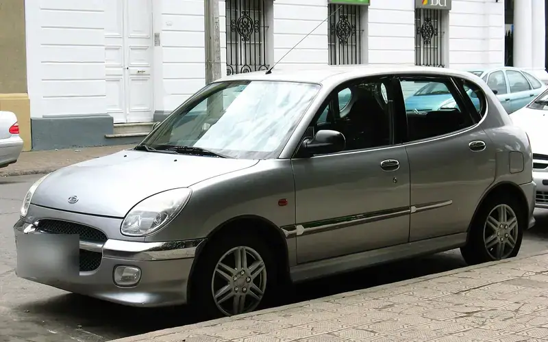 Daihatsu Sirion M100 (1998-2004)
