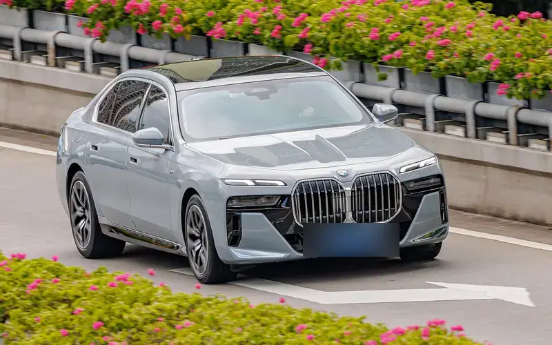 BMW i7 G70 (2022-XXXX)