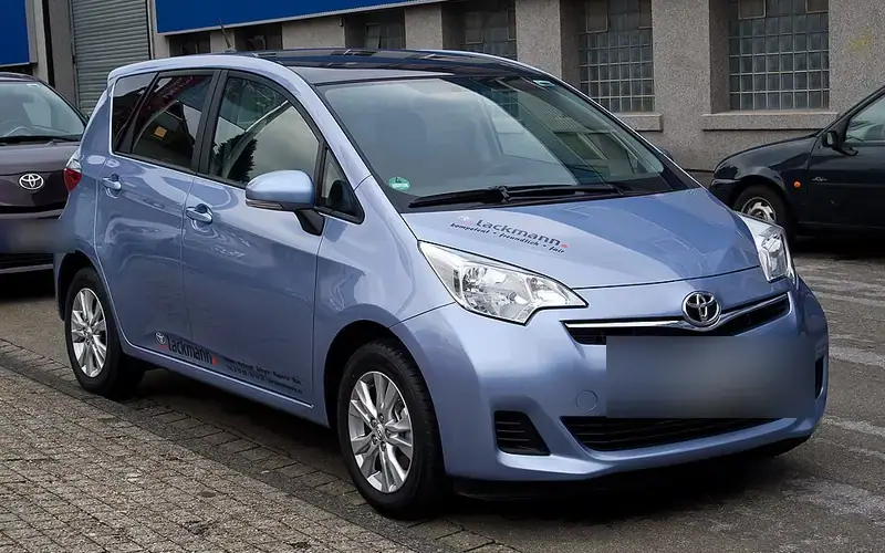 Toyota Verso-S XP120