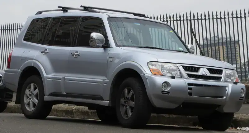 Mitsubishi Pajero V60 Facelift (2003-2006)