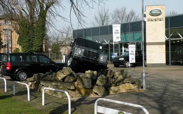 Land Rover Defender L316