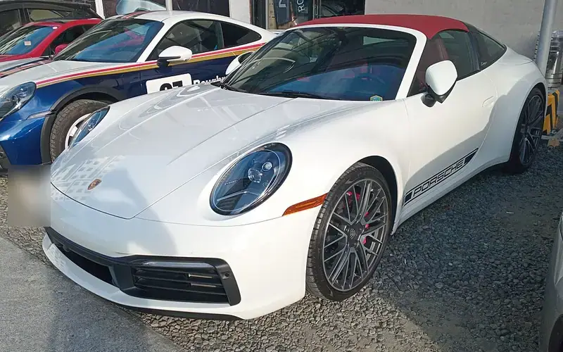 Porsche 911 992