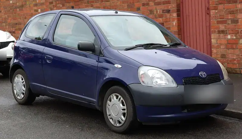 Toyota Echo XP10 Facelift (2002-2005)