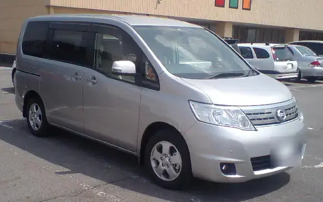 Nissan Serena C25 Facelift (2007-2010)