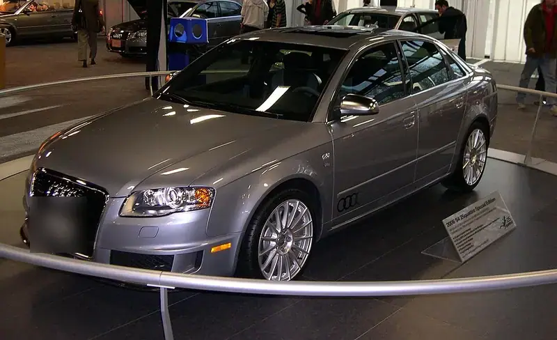 Audi S4 B7 8E