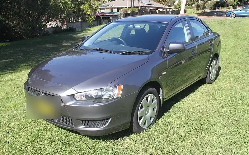 Mitsubishi Lancer CY