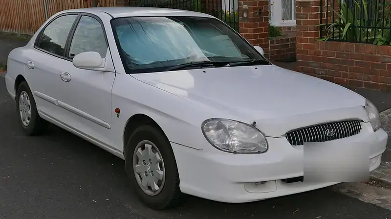Hyundai Sonata EF