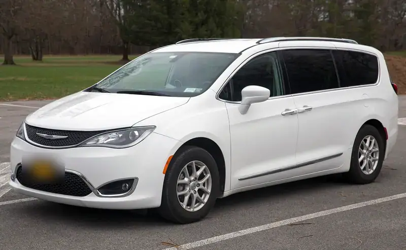 Chrysler Pacifica RU (2016-2020)
