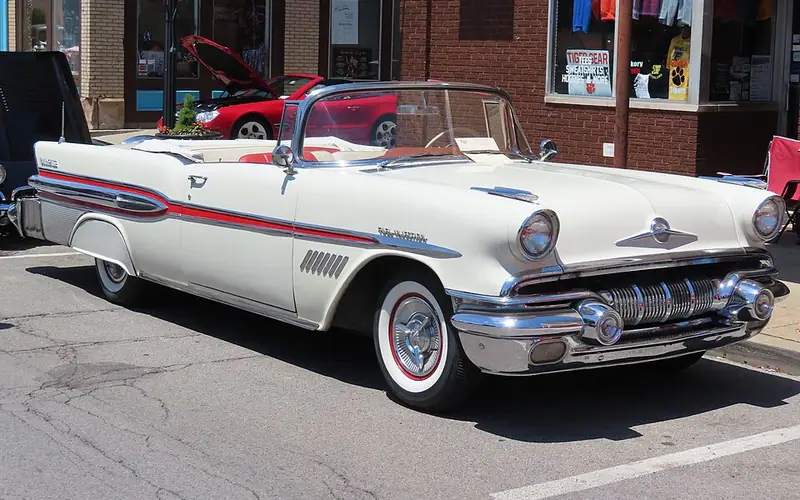 Pontiac Bonneville GXP