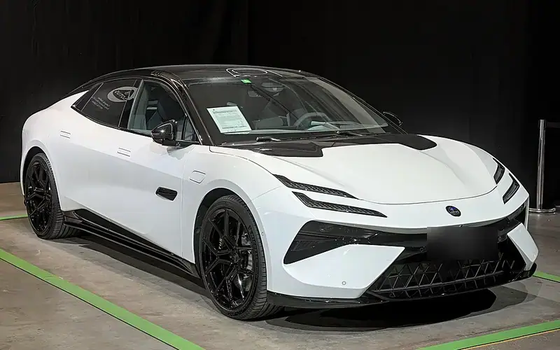 Lotus Emeya Emeya