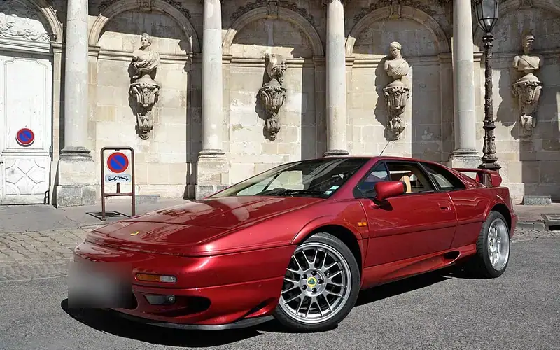 Lotus Esprit V8